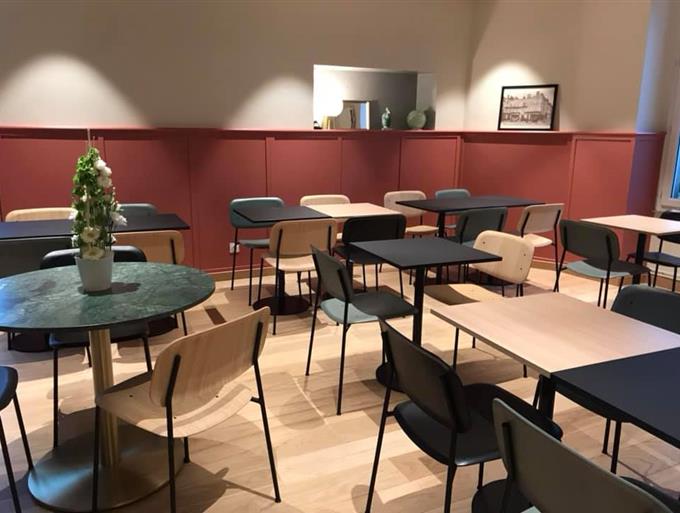 Desayuno buffet en el Grand Hotel de la Gare de Angers - Le Grand Hôtel de la Gare 3 estrellas